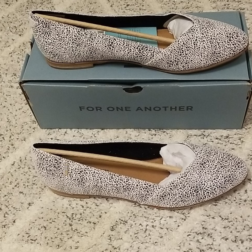 TOMS suede Julie Flat